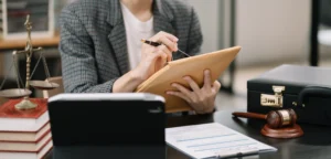 How Oklahoma Courts Decide Whether You Qualify for Spousal Support